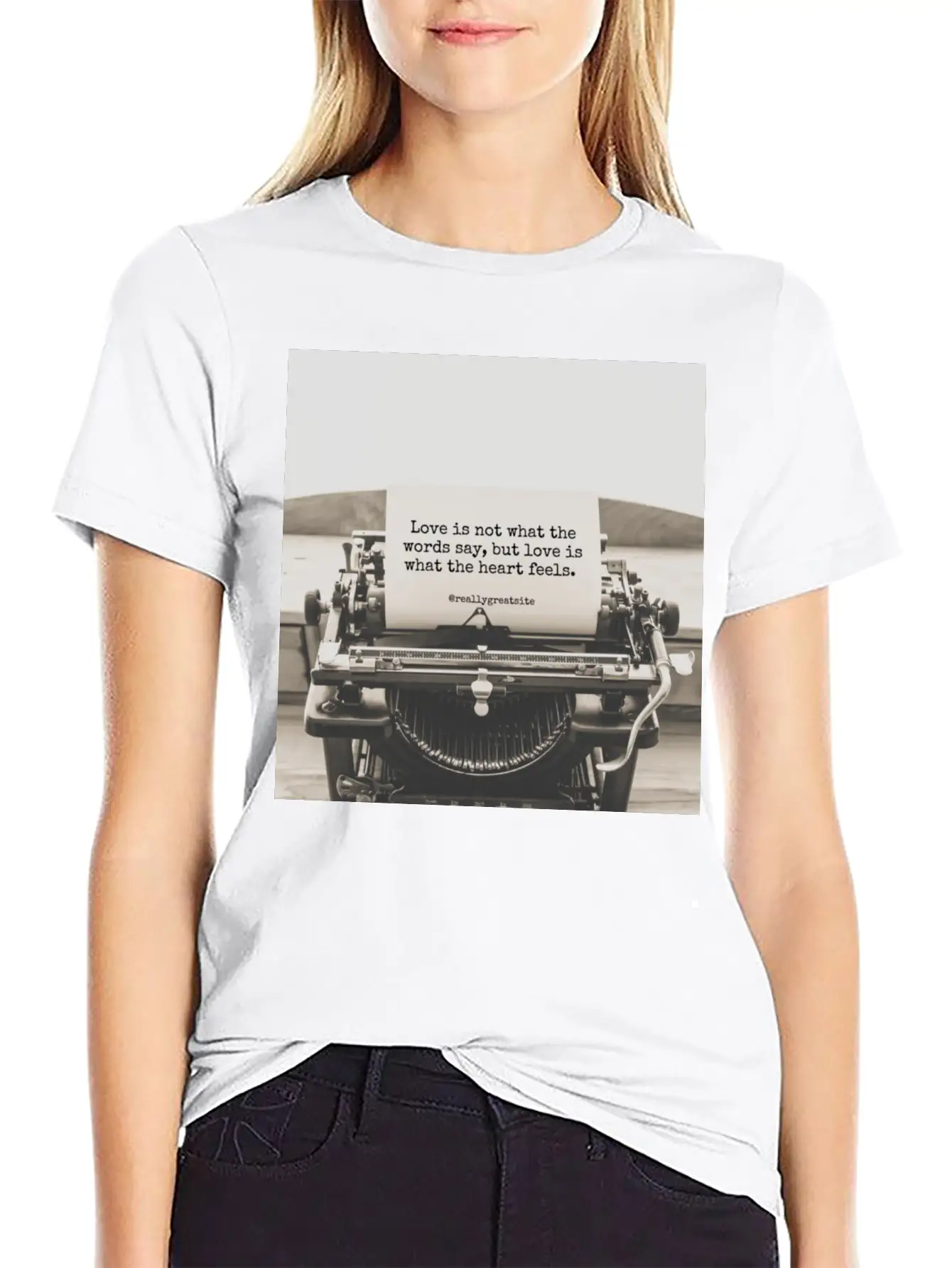 TRUE LOVE Casual Graphic T-Shirt – Simple And Comfortable Daily Wear
