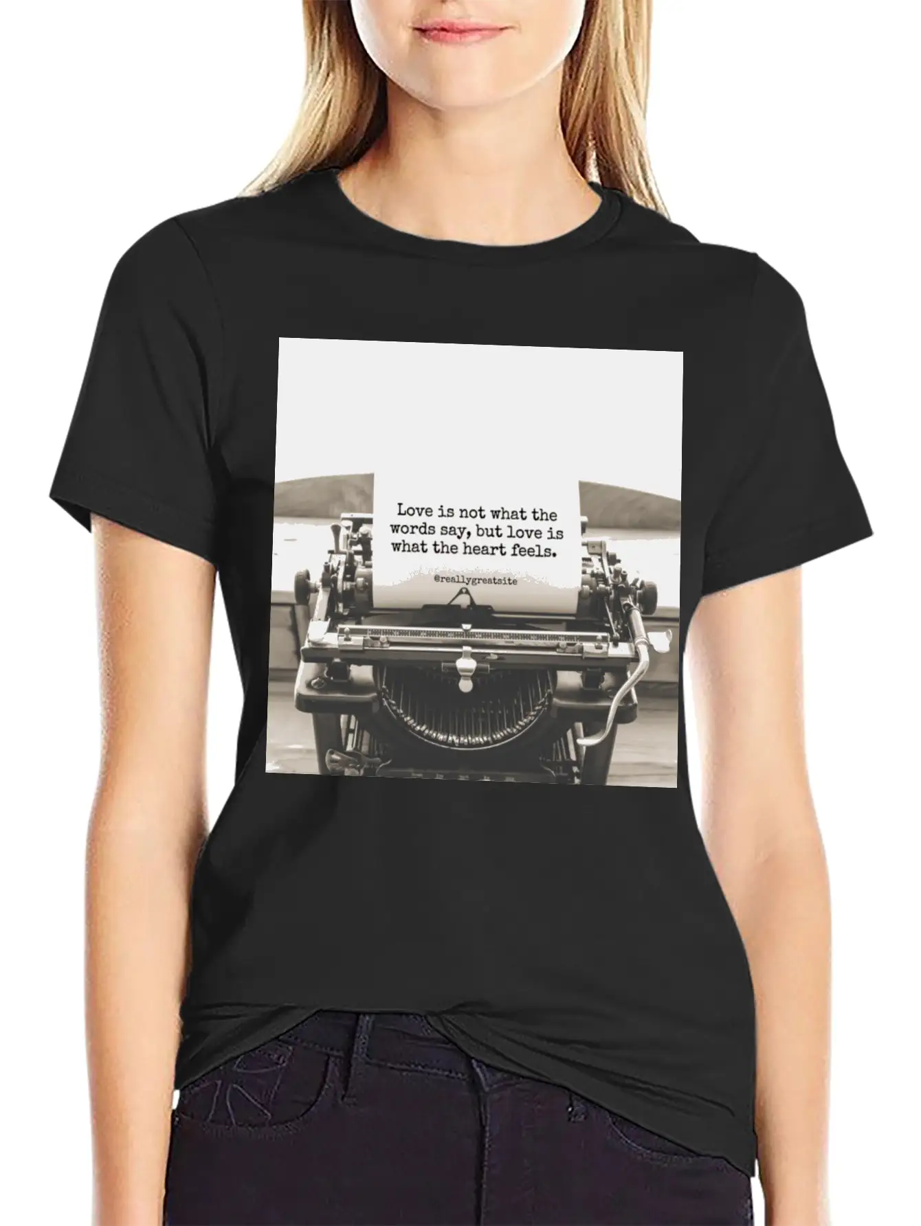 TRUE LOVE Casual Graphic T-Shirt – Simple And Comfortable Daily Wear